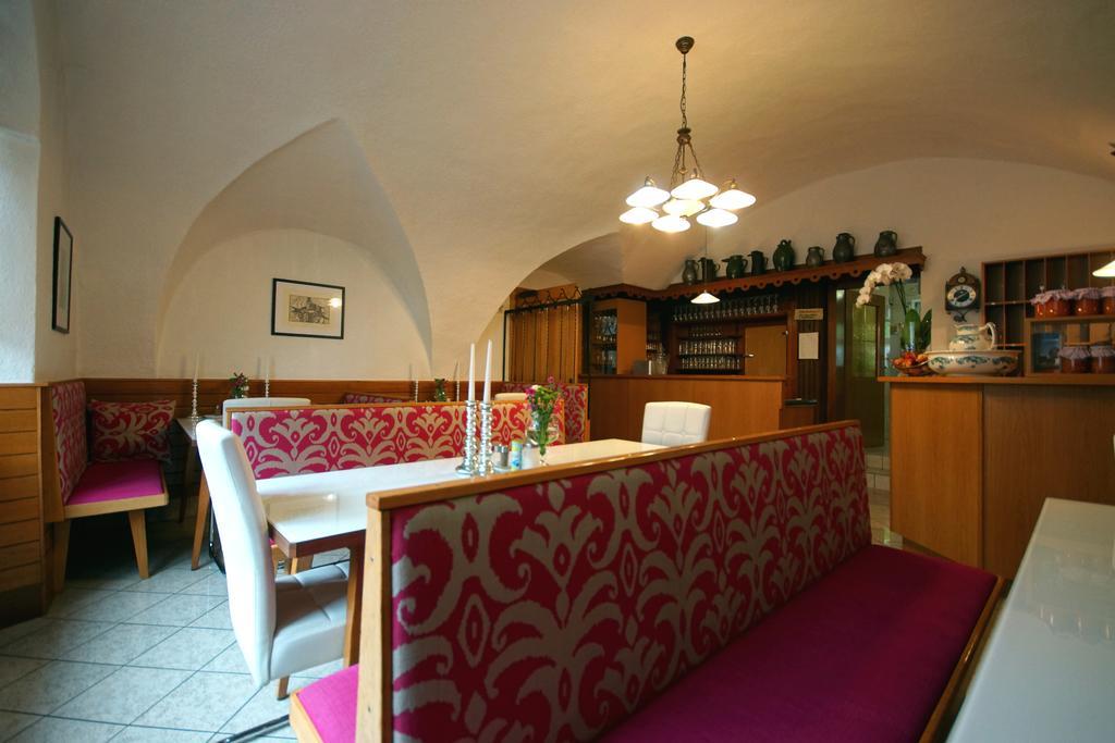 Hotel Zum Goldenen Engel - Fam. Ehrenreich à Krems an der Donau Extérieur photo