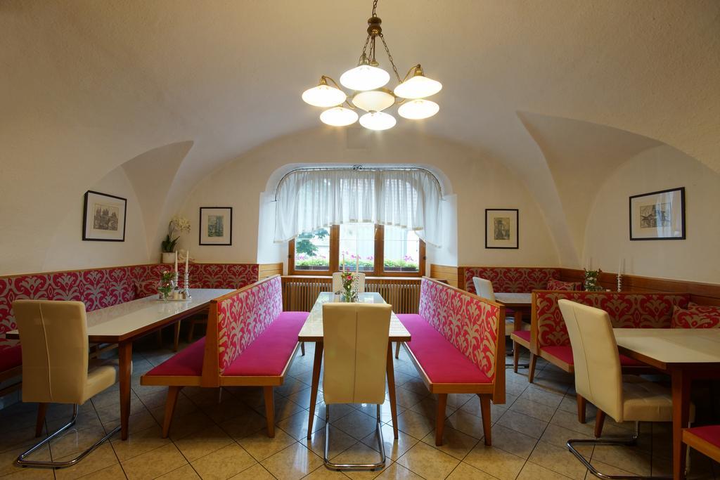 Hotel Zum Goldenen Engel - Fam. Ehrenreich à Krems an der Donau Extérieur photo